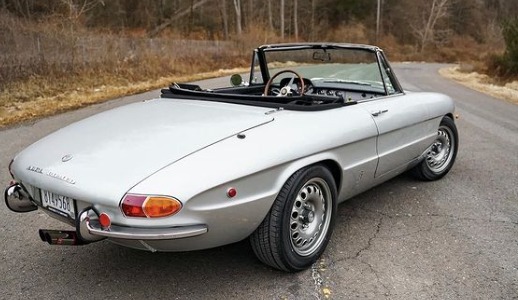 alfa romeo spider