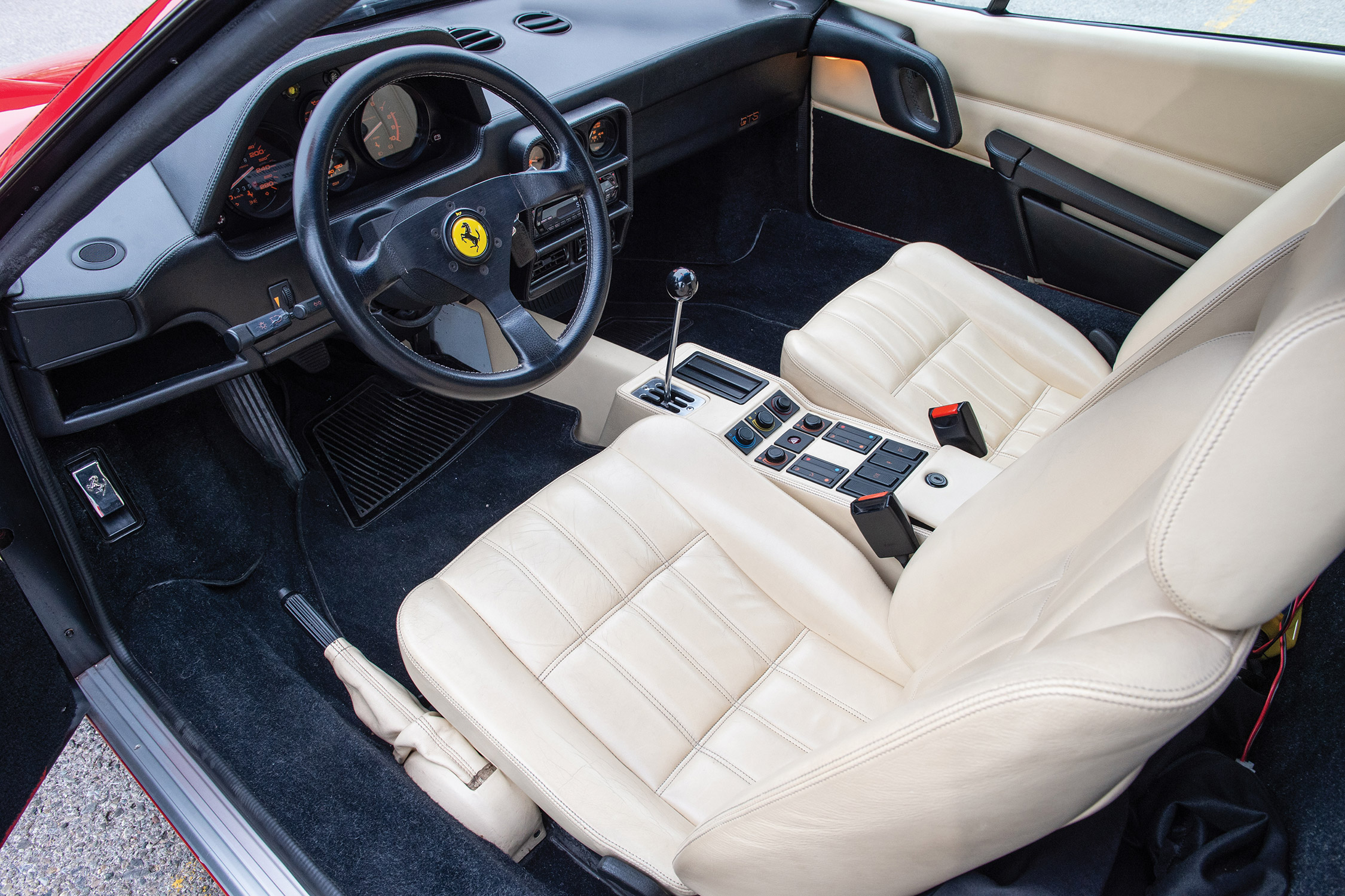 Ferrari 328