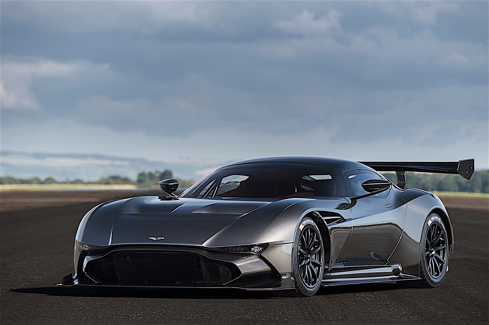 aston martin vulcan