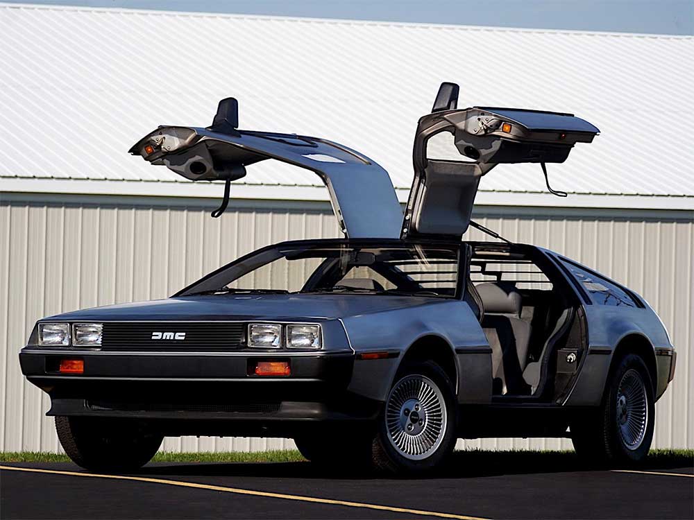 DeLorean DMC 12