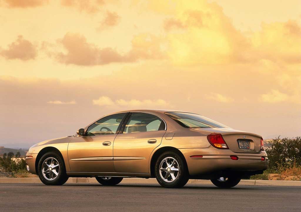 Oldsmobile Aurora