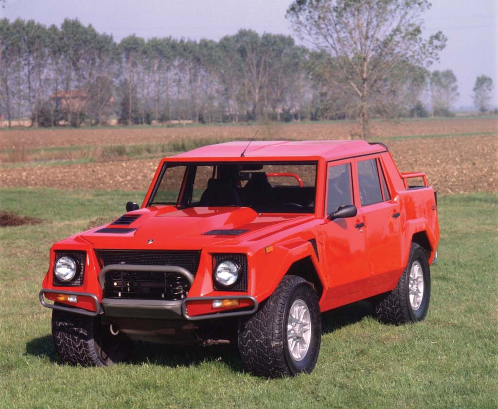 Lamborghini LM 002