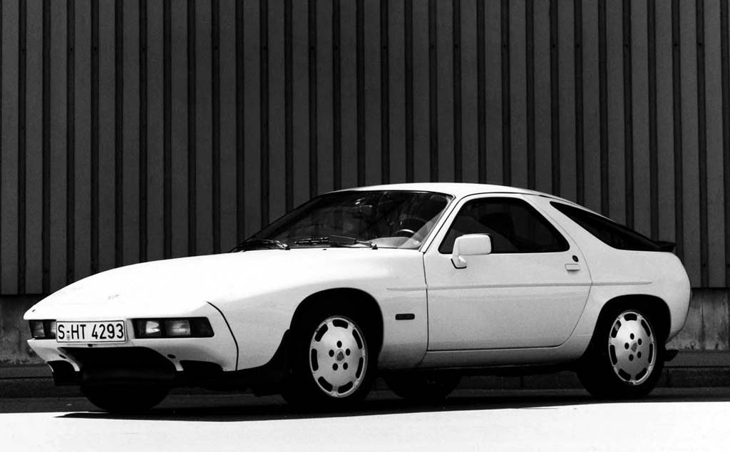 Porsche 928