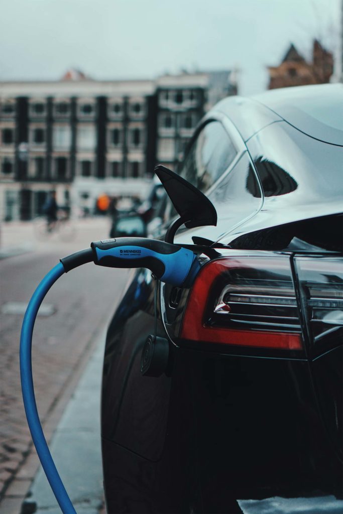 Voiture électrique vs thermique : Analyse coût-bénéfice à long terme