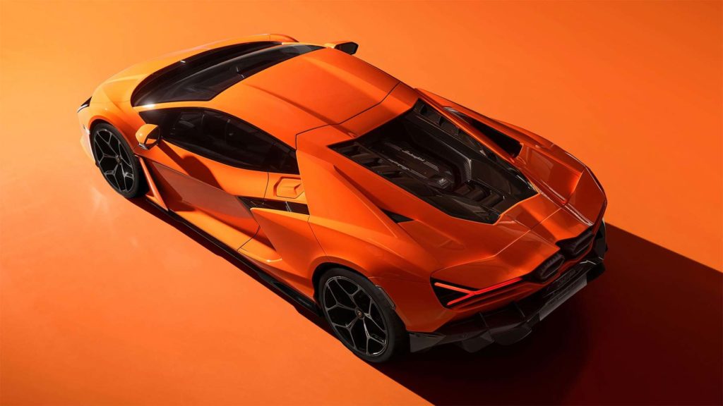 Lamborghini Revuelto 2023