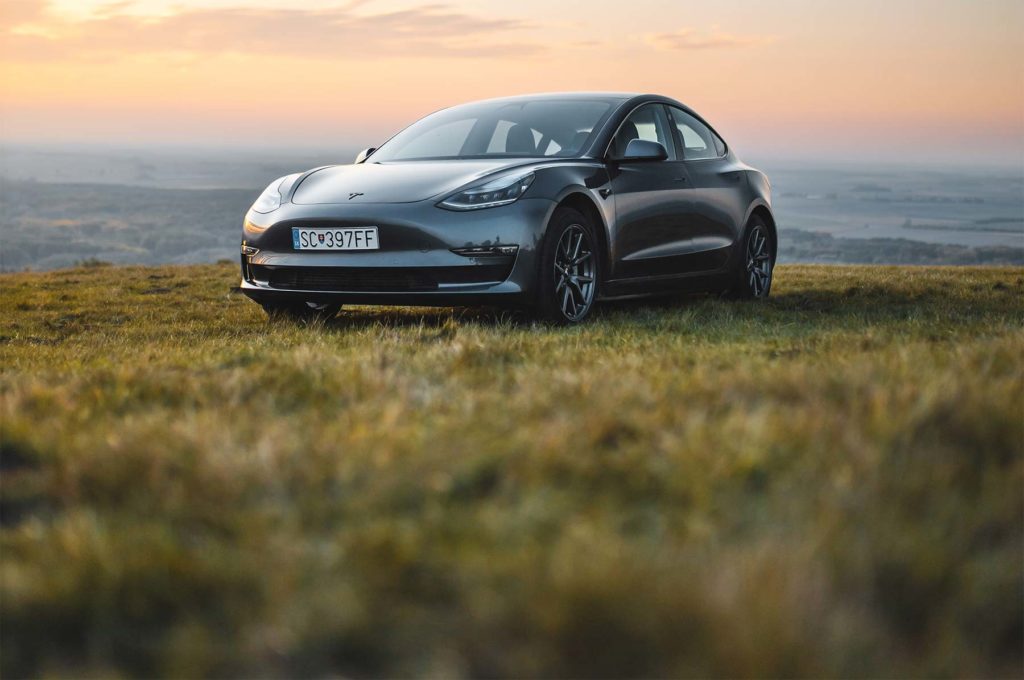 Tesla face aux défis dans le marché des voitures électriques